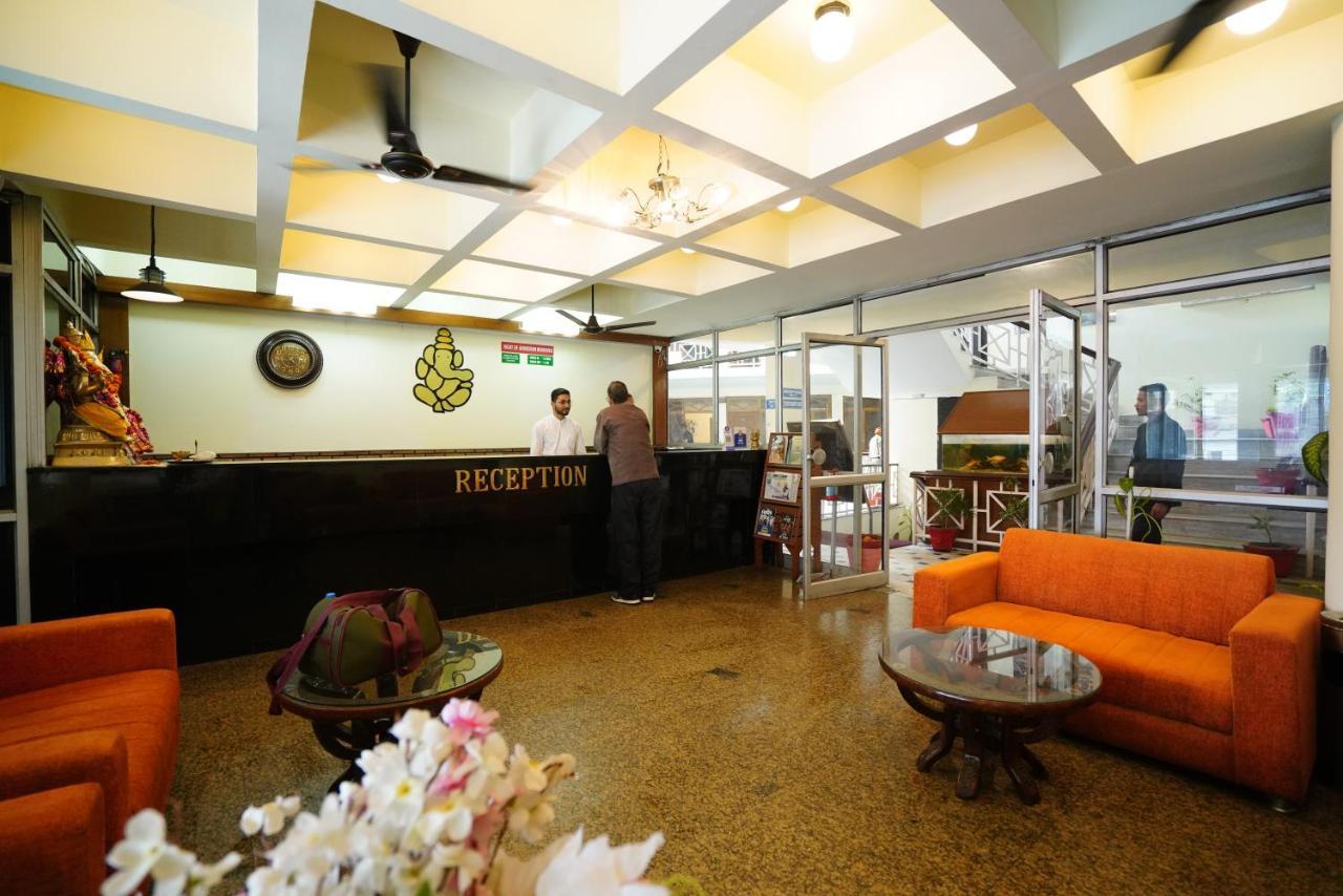 דהראדון Hotel Gaurab Near Paltan Bazaar מראה חיצוני תמונה